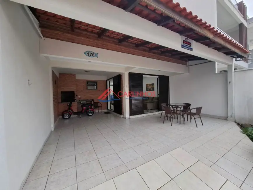 Foto 2 de Sobrado com 4 quartos à venda, 140m2 em Centro, Guaratuba - PR