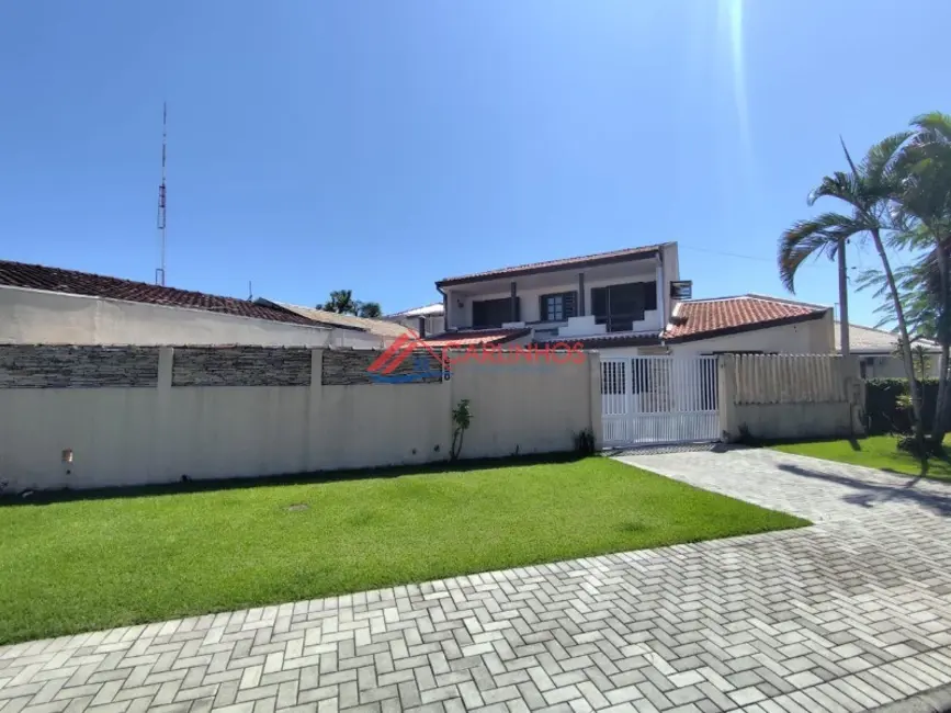 Sobrado com 6 quartos à venda, 200m2 em Guaratuba - PR - imagem 2 Foto 2 de Sobrado com 6 quartos à venda, 200m2 em Guaratuba - PR