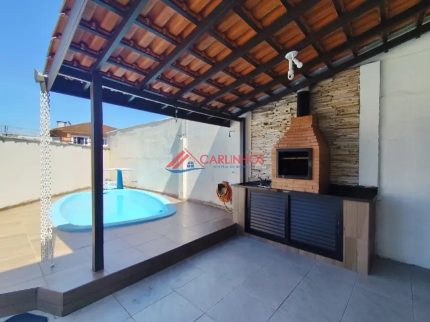 Sobrado com 6 quartos à venda, 200m2 em Guaratuba - PR - imagem 4 Foto 4 de Sobrado com 6 quartos à venda, 200m2 em Guaratuba - PR