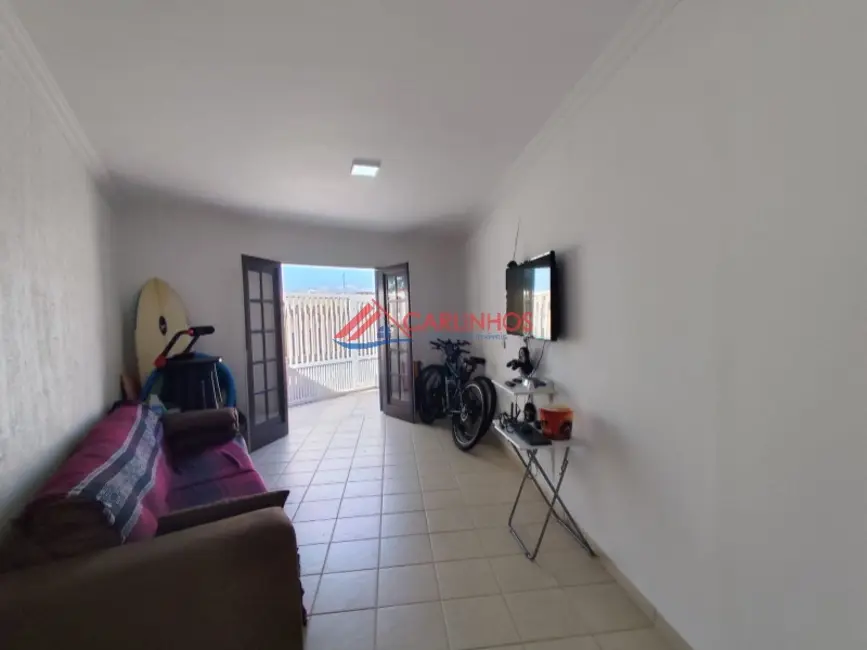 Sobrado com 6 quartos à venda, 200m2 em Guaratuba - PR - imagem 6 Foto 6 de Sobrado com 6 quartos à venda, 200m2 em Guaratuba - PR
