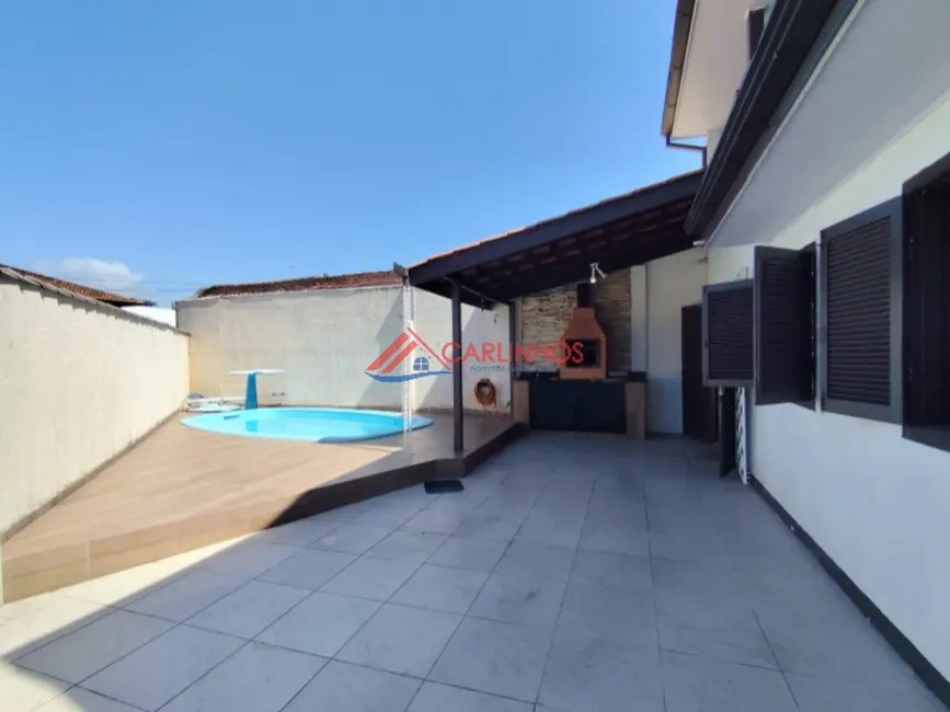 Foto 3 de Sobrado com 6 quartos à venda, 200m2 em Guaratuba - PR