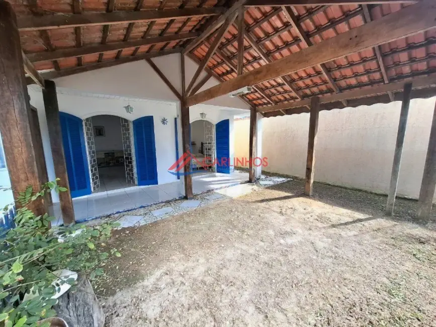 Casa com 4 quartos à venda, 134m2 em Guaratuba - PR - imagem 3 Foto 3 de Casa com 4 quartos à venda, 134m2 em Guaratuba - PR