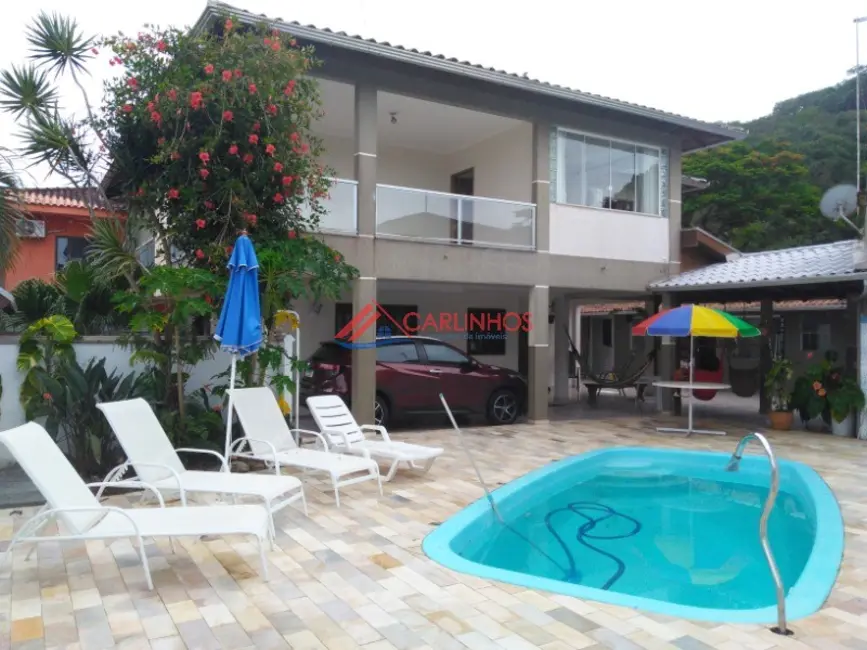 Foto 1 de Casa com 4 quartos à venda, 393m2 em Centro, Guaratuba - PR