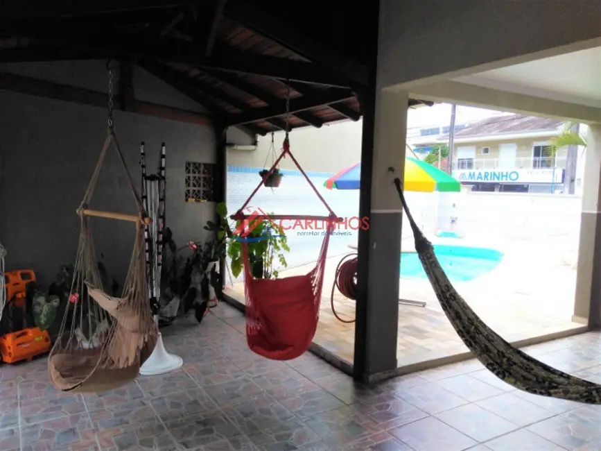 Foto 4 de Casa com 4 quartos à venda, 393m2 em Centro, Guaratuba - PR