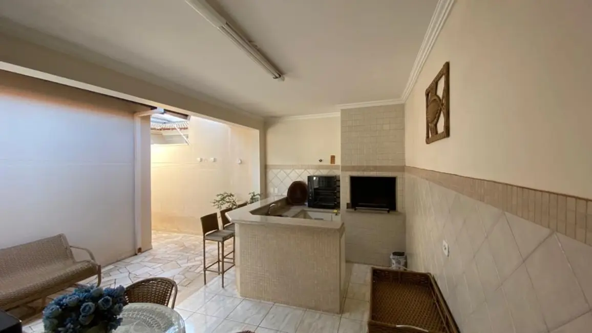 Foto 1 de Casa com 3 quartos à venda, 192m2 em Jardim Bongiovani, Presidente Prudente - SP