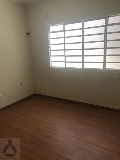 Foto 5 de Sala Comercial para alugar, 20m2 em Centro, Londrina - PR