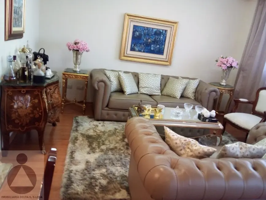 Apartamento com 4 quartos à venda, 198m2 em Centro, Londrina - PR - imagem 8 Foto 8 de Apartamento com 4 quartos à venda, 198m2 em Centro, Londrina - PR