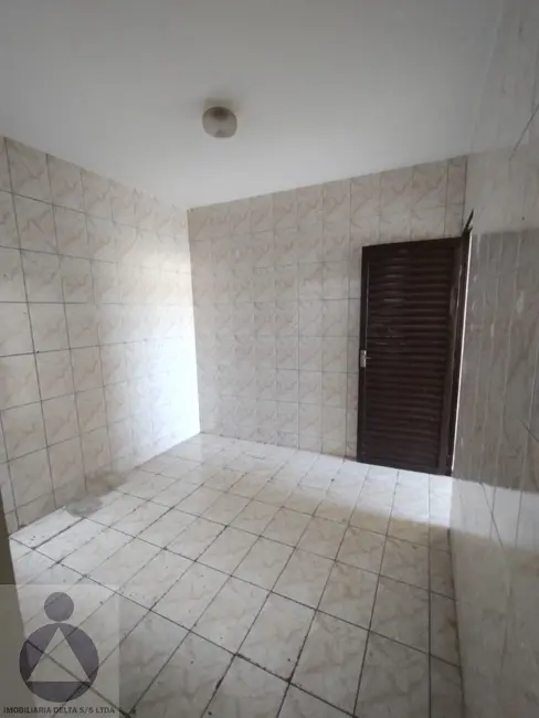 Casa com 2 quartos para alugar, 70m2 em Parque Residencial Joaquim Toledo Piza, Londrina - PR - imagem 9 Foto 9 de Casa com 2 quartos para alugar, 70m2 em Parque Residencial Joaquim Toledo Piza, Londrina - PR