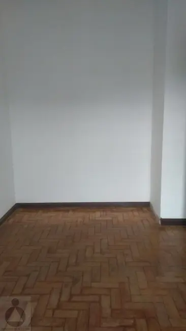 Foto 2 de Casa com 3 quartos à venda, 187m2 em Quebec, Londrina - PR