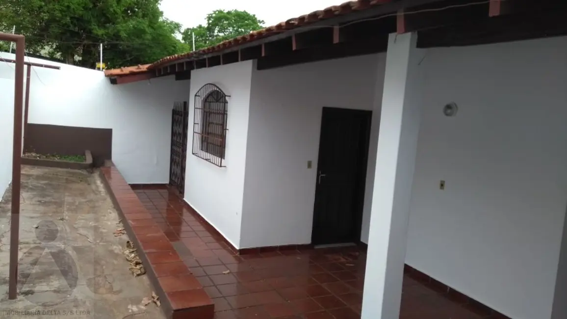 Foto 7 de Casa com 3 quartos à venda, 187m2 em Quebec, Londrina - PR