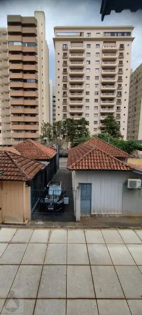 Casa com 3 quartos à venda, 123m2 em Centro, Londrina - PR - imagem 9 Foto 9 de Casa com 3 quartos à venda, 123m2 em Centro, Londrina - PR