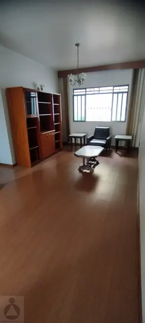 Casa com 3 quartos à venda, 123m2 em Centro, Londrina - PR - imagem 3 Foto 3 de Casa com 3 quartos à venda, 123m2 em Centro, Londrina - PR