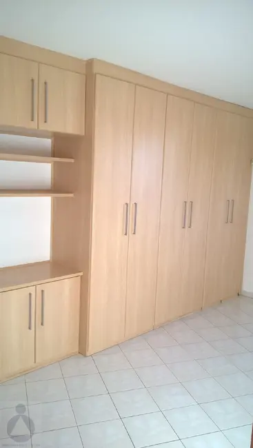 Apartamento com 2 quartos à venda, 65m2 em Centro, Londrina - PR - imagem 9 Foto 9 de Apartamento com 2 quartos à venda, 65m2 em Centro, Londrina - PR