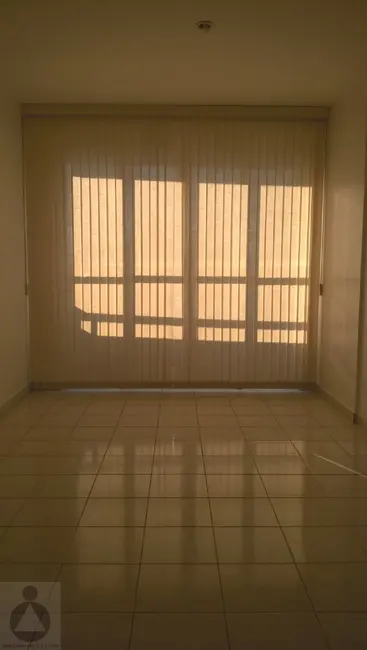 Foto 2 de Apartamento com 2 quartos à venda, 65m2 em Centro, Londrina - PR