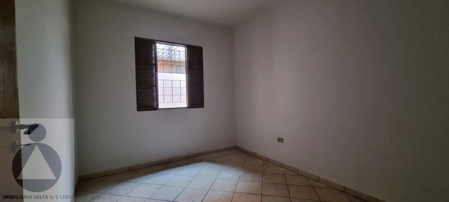 Foto 8 de Casa com 3 quartos para alugar, 100m2 em Jardim Império do Sol, Londrina - PR