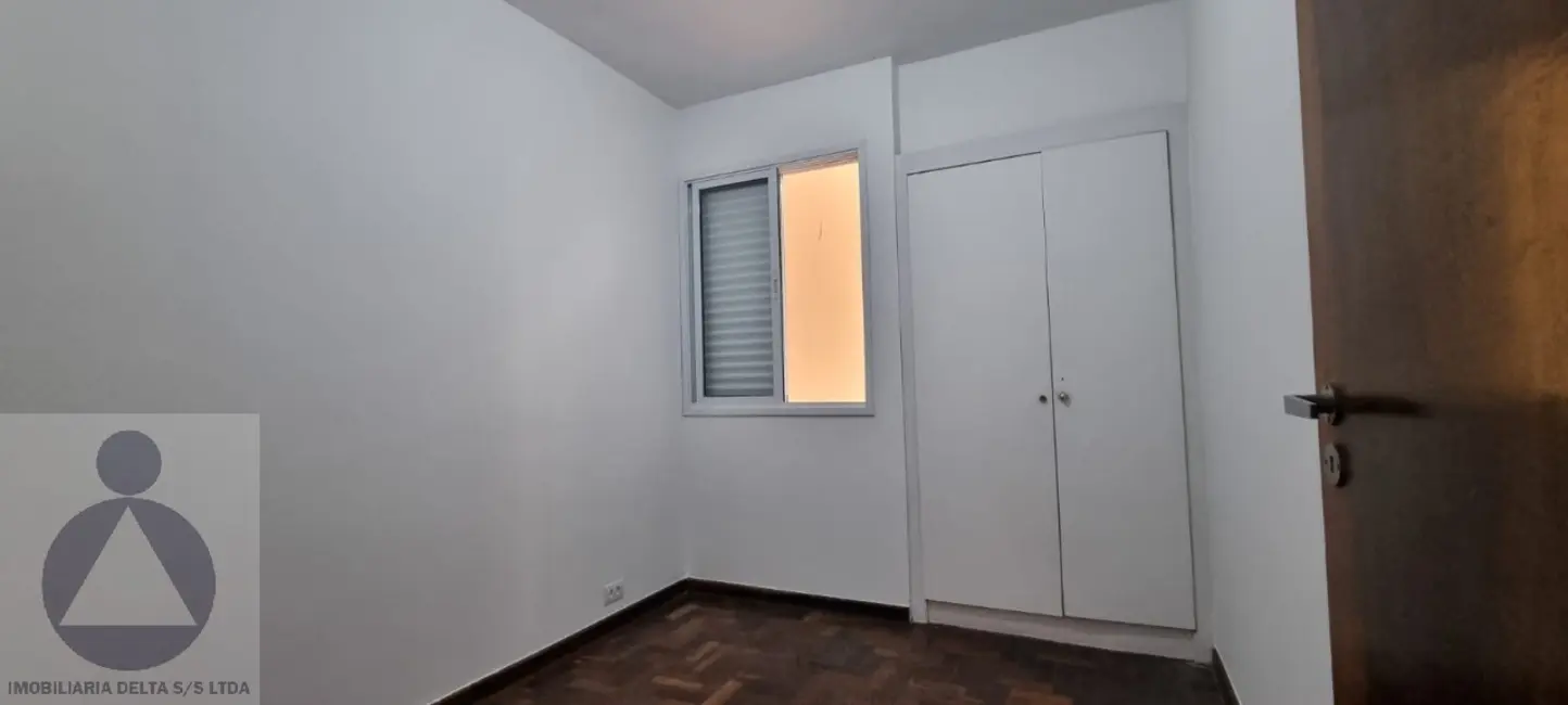 Apartamento com 4 quartos à venda, 101m2 em Centro, Londrina - PR - imagem 7 Foto 7 de Apartamento com 4 quartos à venda, 101m2 em Centro, Londrina - PR