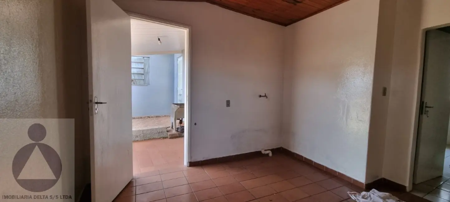 Foto 6 de Casa com 1 quarto para alugar, 50m2 em Londrina - PR