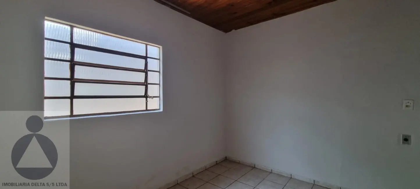 Foto 4 de Casa com 1 quarto para alugar, 50m2 em Londrina - PR