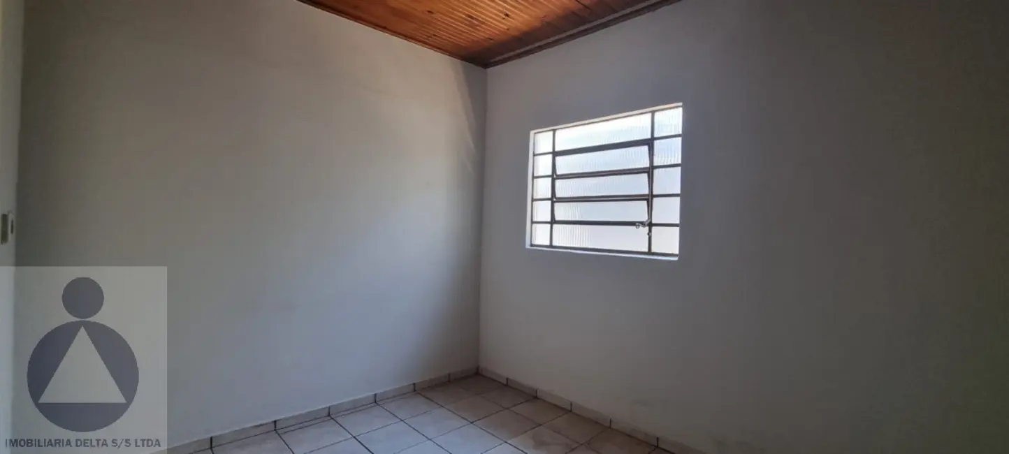 Foto 5 de Casa com 1 quarto para alugar, 50m2 em Londrina - PR