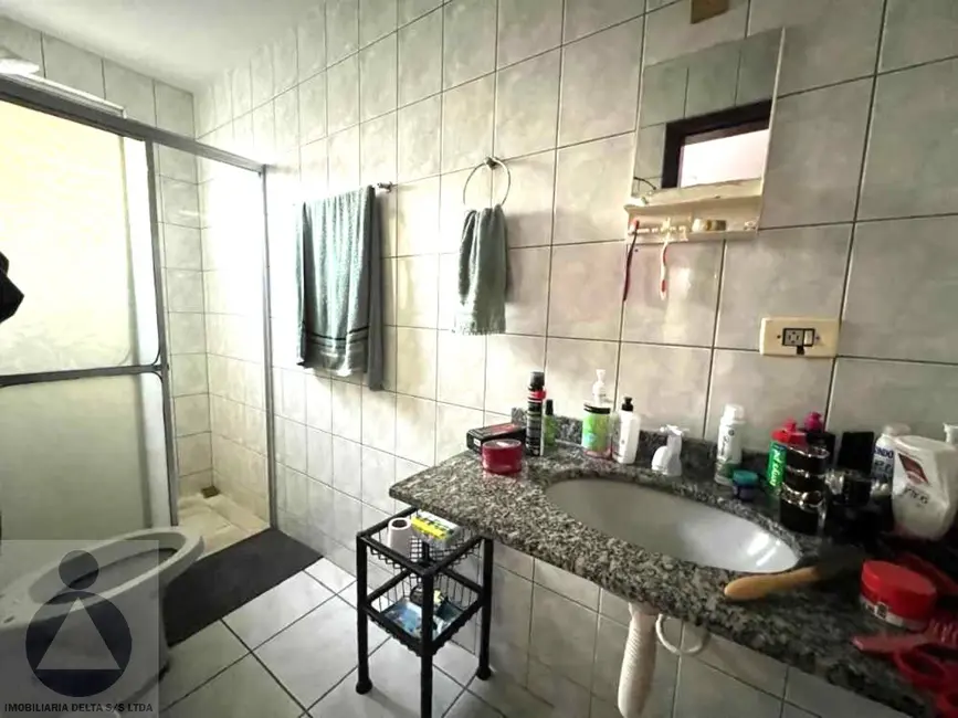 Apartamento com 1 quarto à venda, 36m2 em Centro, Londrina - PR - imagem 7 Foto 7 de Apartamento com 1 quarto à venda, 36m2 em Centro, Londrina - PR