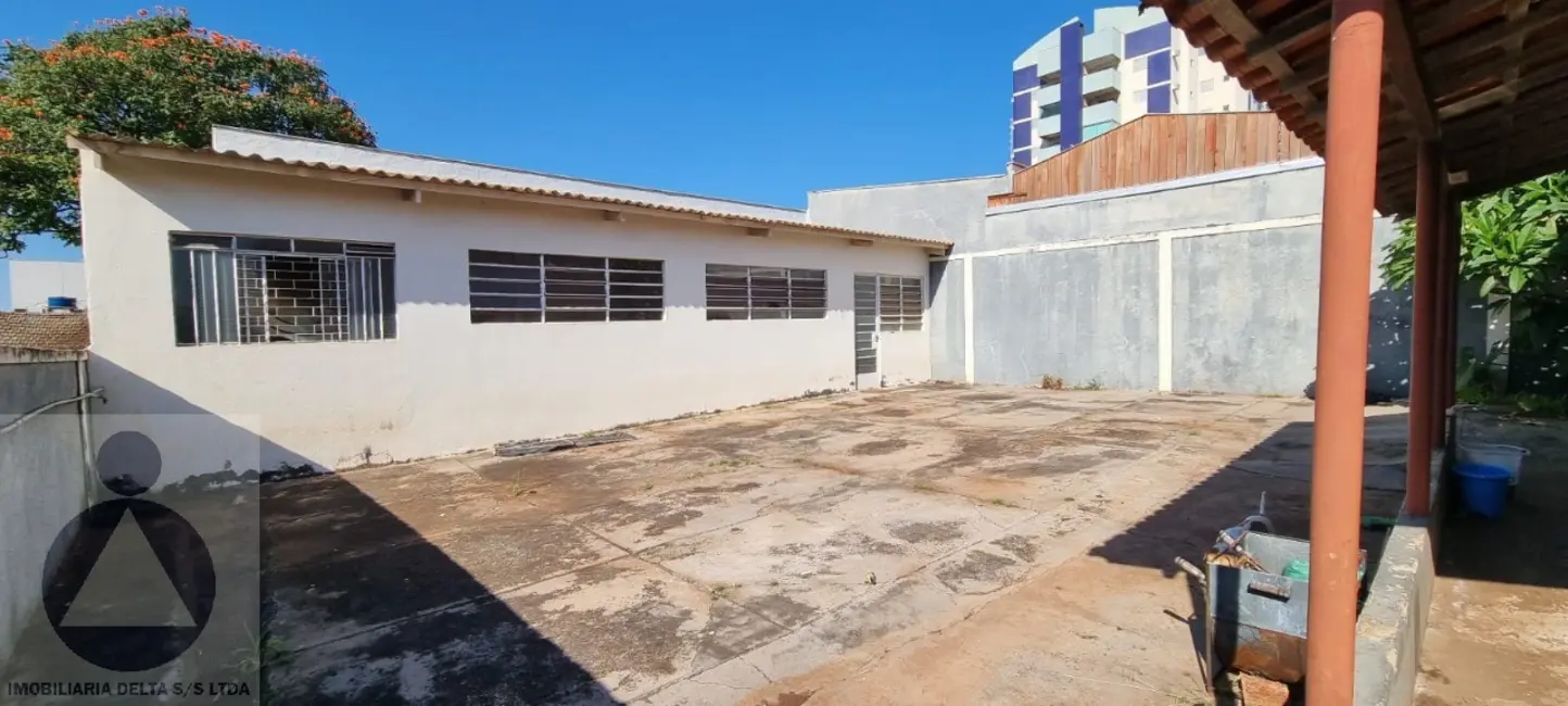 Foto 1 de Casa com 3 quartos à venda, 106m2 em Jardim América, Londrina - PR