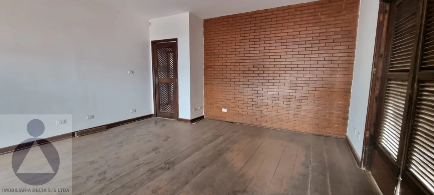 Foto 3 de Sala Comercial com 4 quartos para alugar, 250m2 em Shangri-lá, Londrina - PR