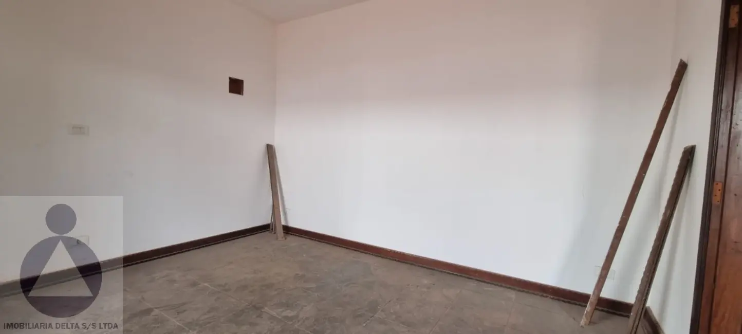 Foto 8 de Sala Comercial com 4 quartos para alugar, 250m2 em Shangri-lá, Londrina - PR