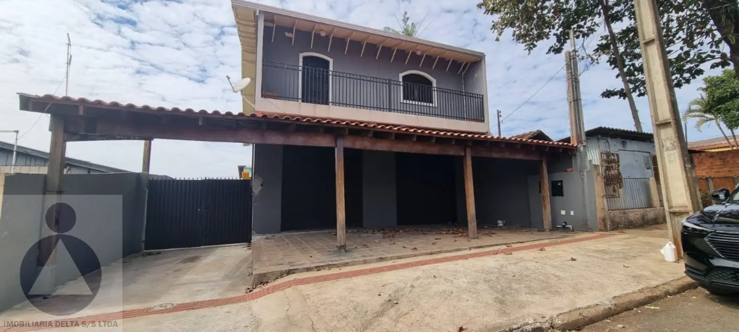 Foto 1 de Sala Comercial com 3 quartos para alugar, 300m2 em Waldemar Hauer, Londrina - PR