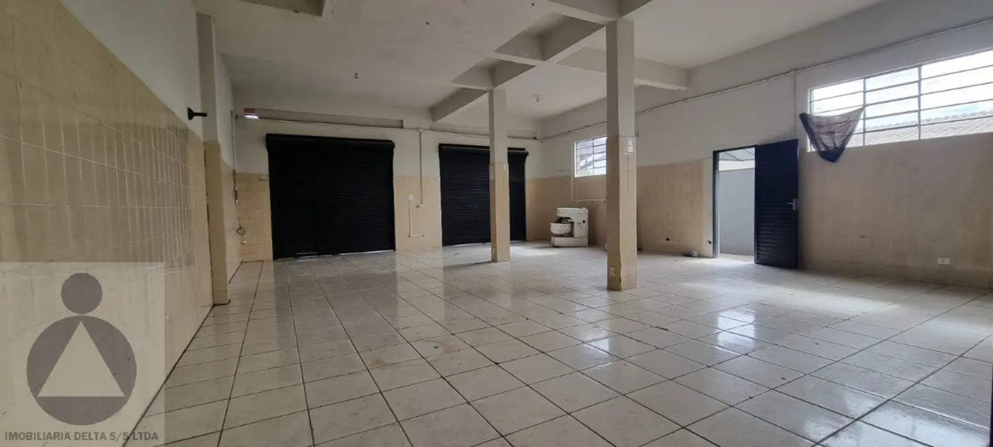 Foto 4 de Sala Comercial com 3 quartos para alugar, 300m2 em Waldemar Hauer, Londrina - PR