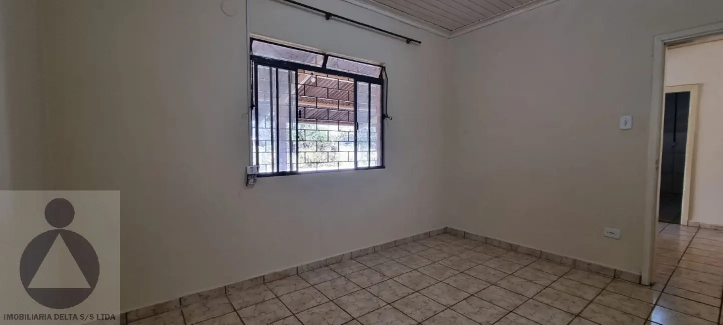Casa com 1 quarto para alugar, 45m2 em Vila Brasil, Londrina - PR - imagem 9 Foto 9 de Casa com 1 quarto para alugar, 45m2 em Vila Brasil, Londrina - PR