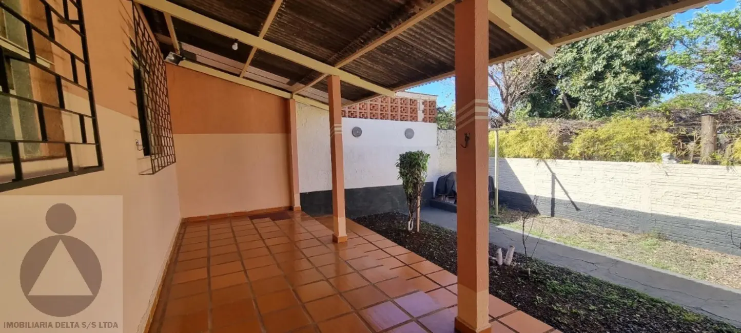 Casa com 1 quarto para alugar, 45m2 em Vila Brasil, Londrina - PR - imagem 3 Foto 3 de Casa com 1 quarto para alugar, 45m2 em Vila Brasil, Londrina - PR