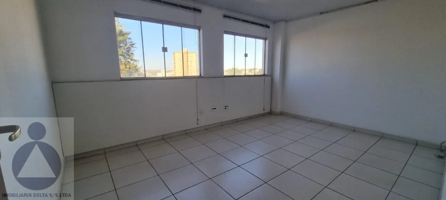 Foto 5 de Sala Comercial para alugar, 30m2 em Centro, Londrina - PR