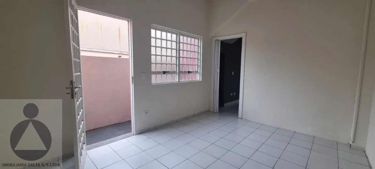 Sala Comercial para alugar, 35m2 em Parque Residencial Joaquim Toledo Piza, Londrina - PR - imagem 4 Foto 4 de Sala Comercial para alugar, 35m2 em Parque Residencial Joaquim Toledo Piza, Londrina - PR