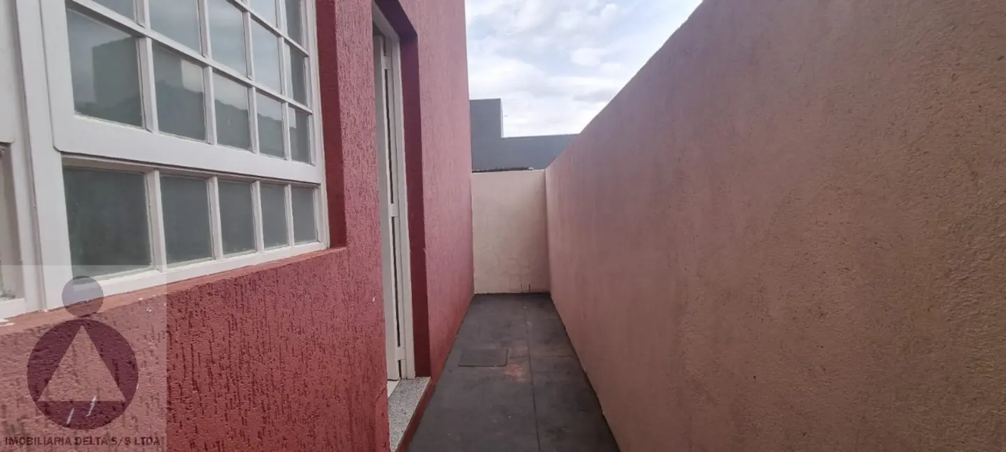 Sala Comercial para alugar, 35m2 em Parque Residencial Joaquim Toledo Piza, Londrina - PR - imagem 2 Foto 2 de Sala Comercial para alugar, 35m2 em Parque Residencial Joaquim Toledo Piza, Londrina - PR