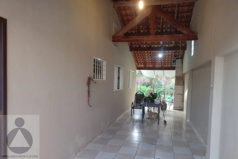 Casa com 3 quartos à venda, 250m2 em Jardim Belo Horizonte, Londrina - PR - imagem 4 Foto 4 de Casa com 3 quartos à venda, 250m2 em Jardim Belo Horizonte, Londrina - PR