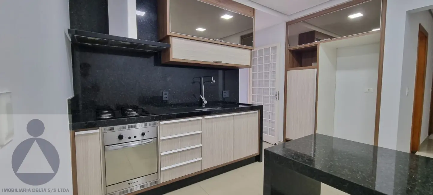 Foto 4 de Casa com 3 quartos para alugar, 130m2 em Califórnia, Londrina - PR