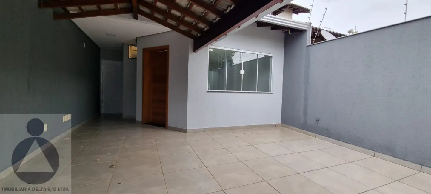 Foto 1 de Casa com 3 quartos para alugar, 130m2 em Califórnia, Londrina - PR