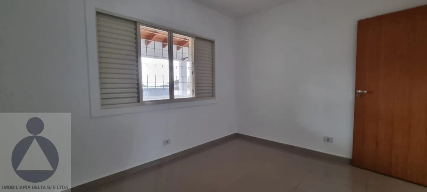 Foto 8 de Apartamento com 2 quartos para alugar, 99m2 em Parque Residencial Joaquim Toledo Piza, Londrina - PR