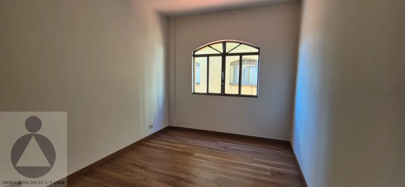Apartamento com 3 quartos para alugar, 100m2 em Vila Casoni, Londrina - PR - imagem 8 Foto 8 de Apartamento com 3 quartos para alugar, 100m2 em Vila Casoni, Londrina - PR