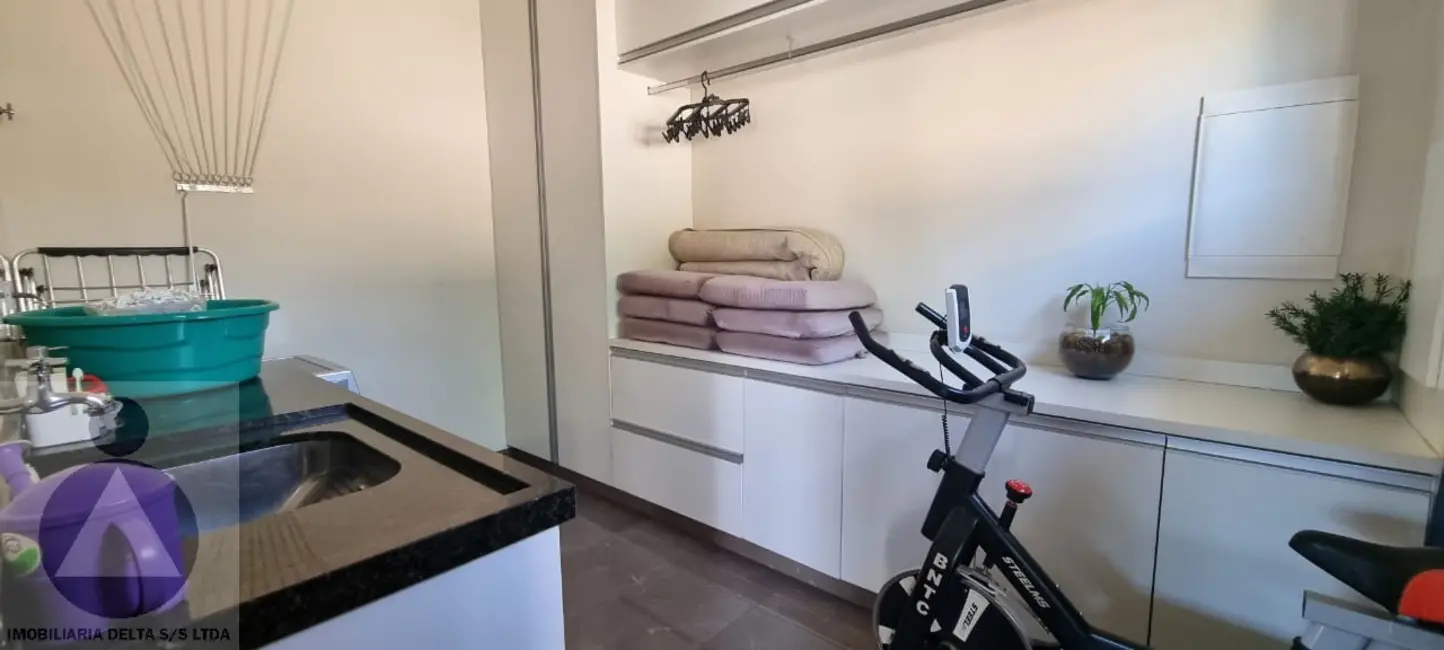 Foto 6 de Casa com 3 quartos para alugar, 300m2 em Centro, Londrina - PR