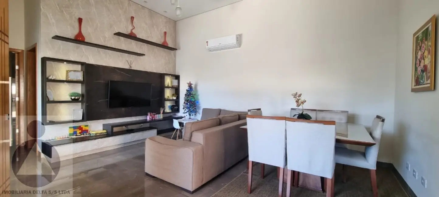 Foto 2 de Casa com 3 quartos para alugar, 300m2 em Centro, Londrina - PR