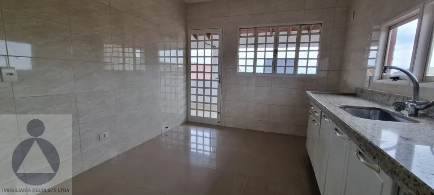 Foto 5 de Sala Comercial com 2 quartos para alugar, 99m2 em Parque Residencial Joaquim Toledo Piza, Londrina - PR