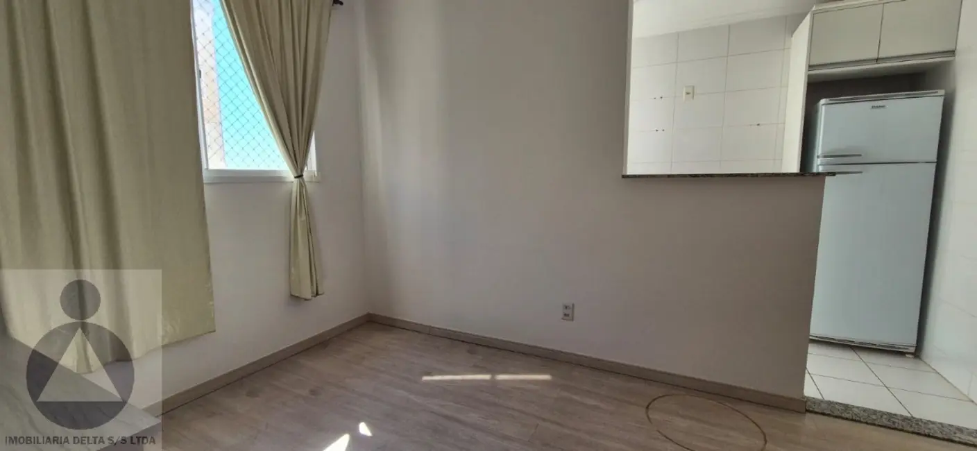 Foto 3 de Apartamento com 2 quartos para alugar, 43m2 em Londrina - PR
