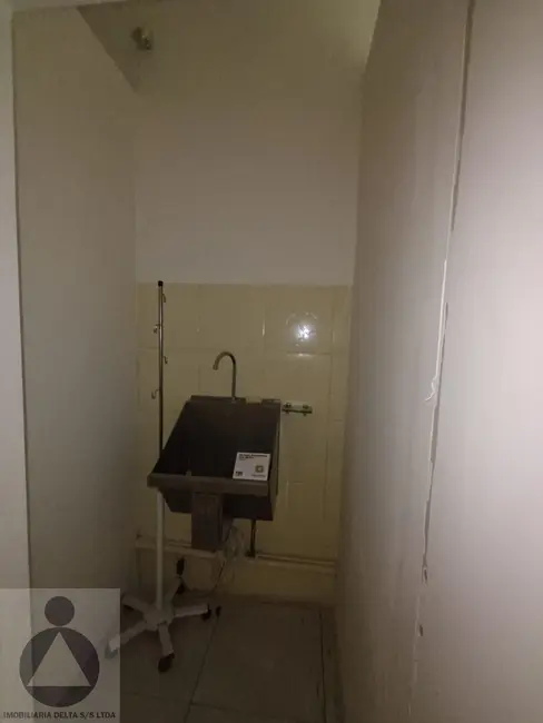 Foto 9 de Sala Comercial com 2 quartos para alugar, 60m2 em Jardim Novo Sabará, Londrina - PR