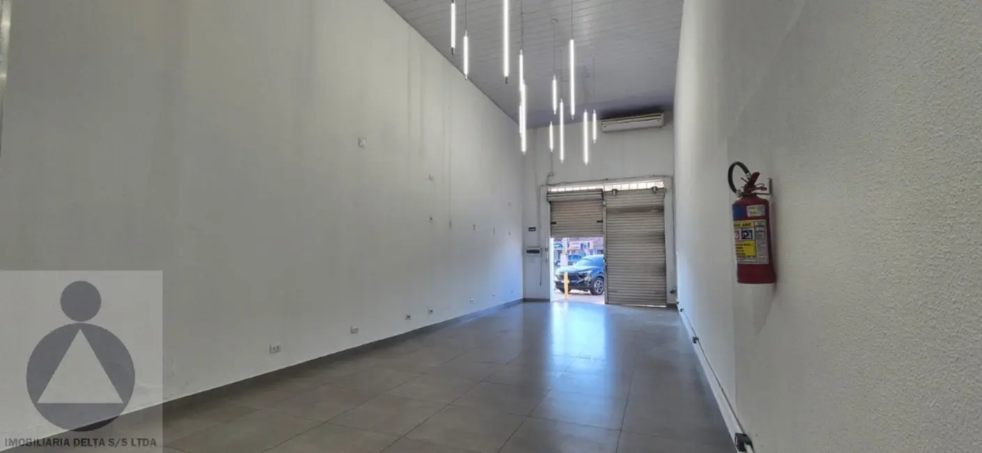 Sala Comercial para alugar, 300m2 em Conjunto Vivi Xavier, Londrina - PR - imagem 8 Foto 8 de Sala Comercial para alugar, 300m2 em Conjunto Vivi Xavier, Londrina - PR