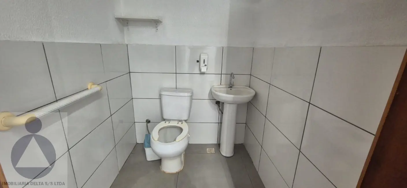 Sala Comercial para alugar, 300m2 em Conjunto Vivi Xavier, Londrina - PR - imagem 5 Foto 5 de Sala Comercial para alugar, 300m2 em Conjunto Vivi Xavier, Londrina - PR
