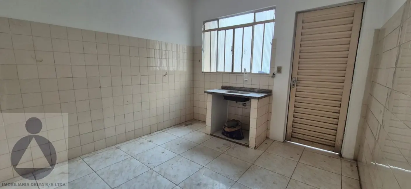 Casa com 1 quarto para alugar, 90m2 em Vitória, Londrina - PR - imagem 4 Foto 4 de Casa com 1 quarto para alugar, 90m2 em Vitória, Londrina - PR