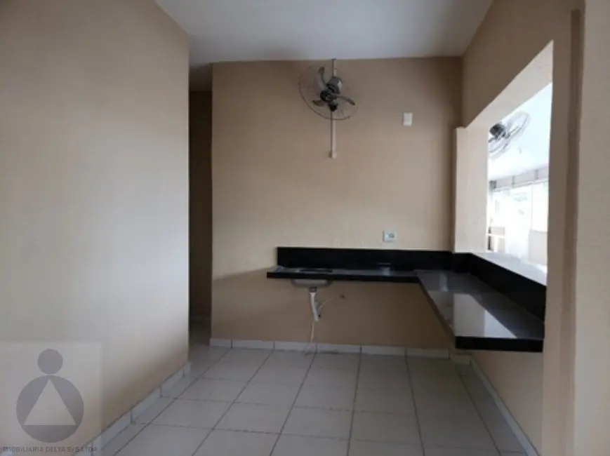 Sala Comercial para alugar, 220m2 em Vitória, Londrina - PR - imagem 9 Foto 9 de Sala Comercial para alugar, 220m2 em Vitória, Londrina - PR