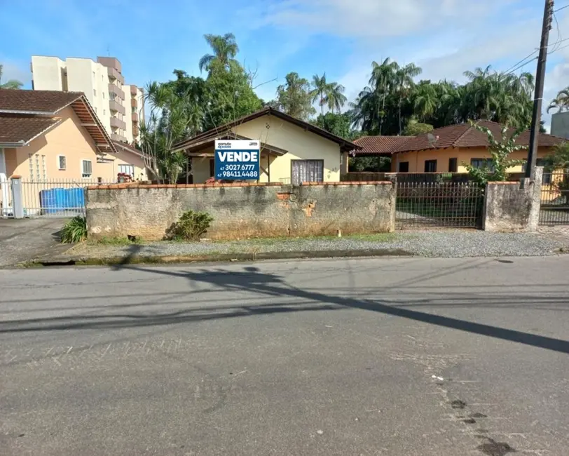 Foto 1 de Terreno / Lote à venda, 728m2 em Vila Nova, Joinville, SC