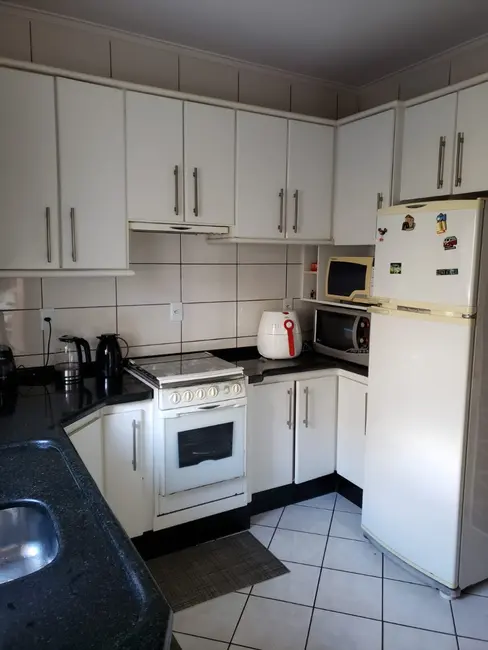 Foto 6 de Casa com 3 quartos à venda, 200m2 em Iririú, Joinville - SC